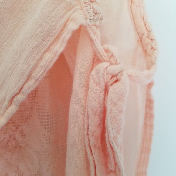 💓SOLD💓RIP CURL Catching Rays FLoral Lace Tank - Picture 10 of 16